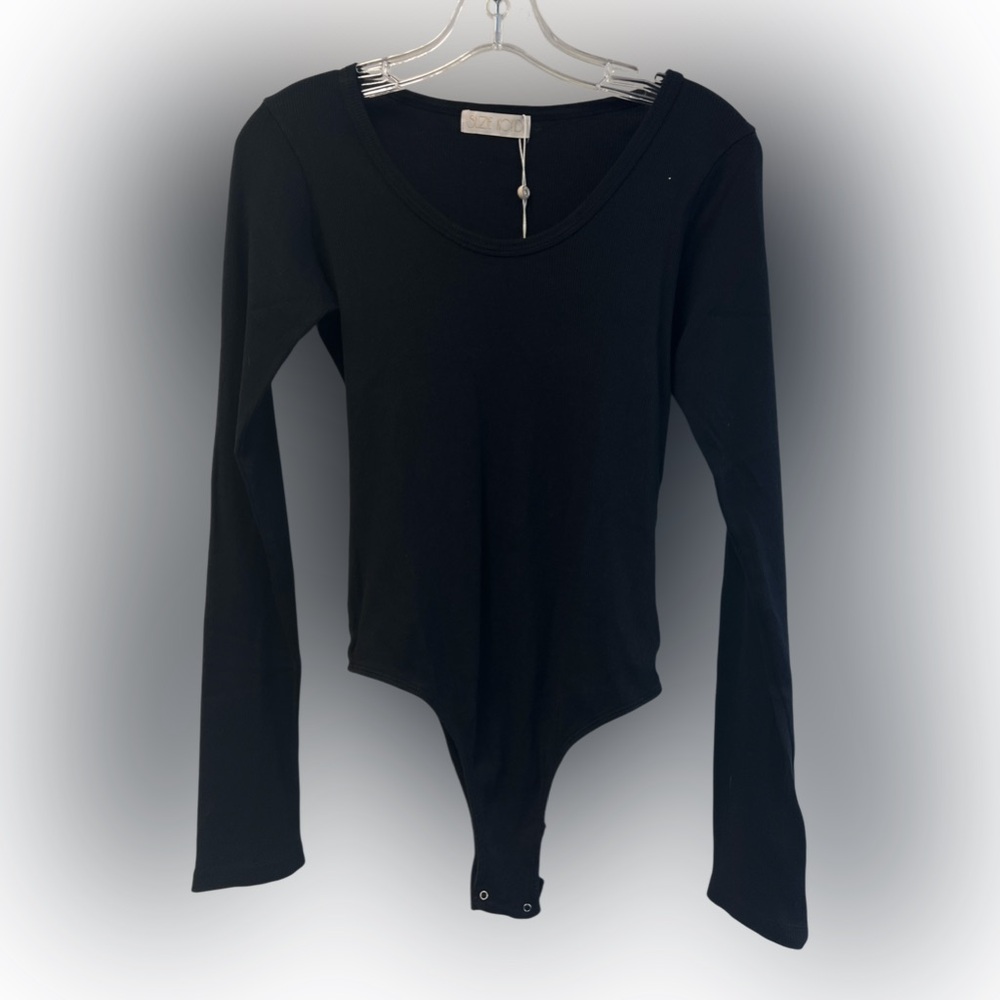 NWT Suzie Kondi Classic Black Scoopneck Ribbed Bodysuit